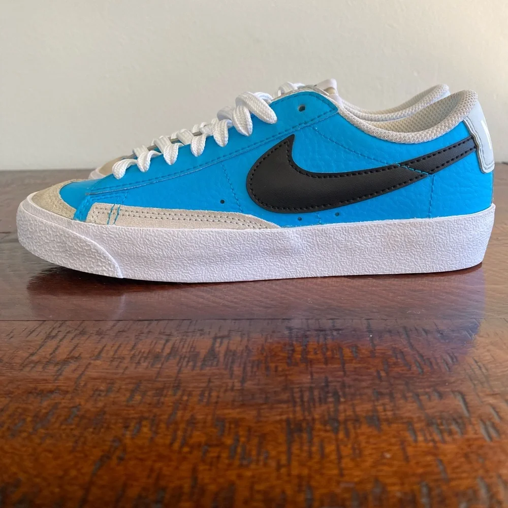 NIKE BLAZER CASUAL/SKATE SHOES KIDS/YOUTH SIZE 3.5 BLUE GRAY